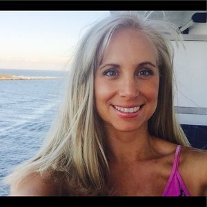 Meet your Posher, Denise